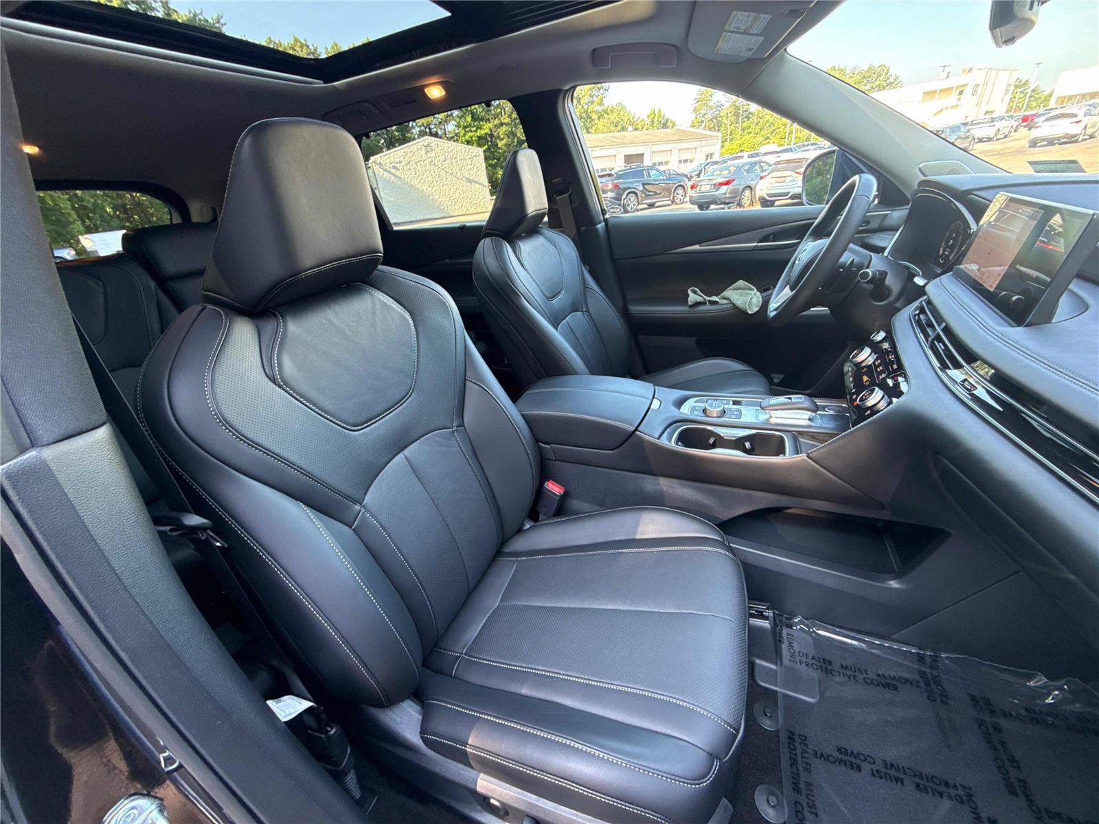 Used 2025 INFINITI QX60 Luxe FWD image 26
