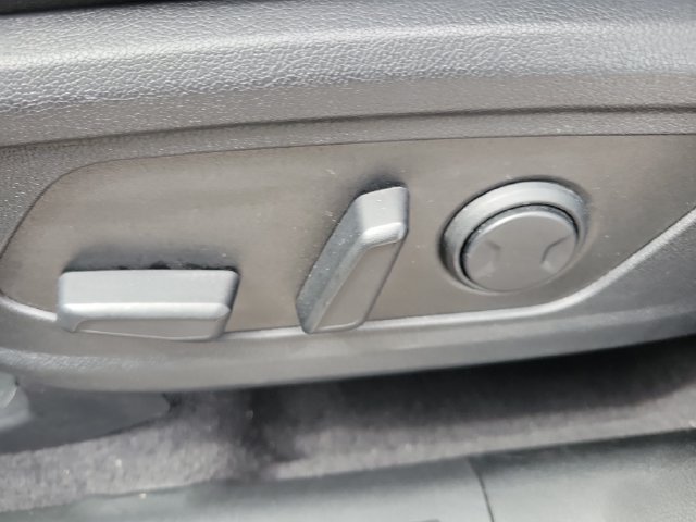 Used 2025 Kia Sorento S FWD image 17