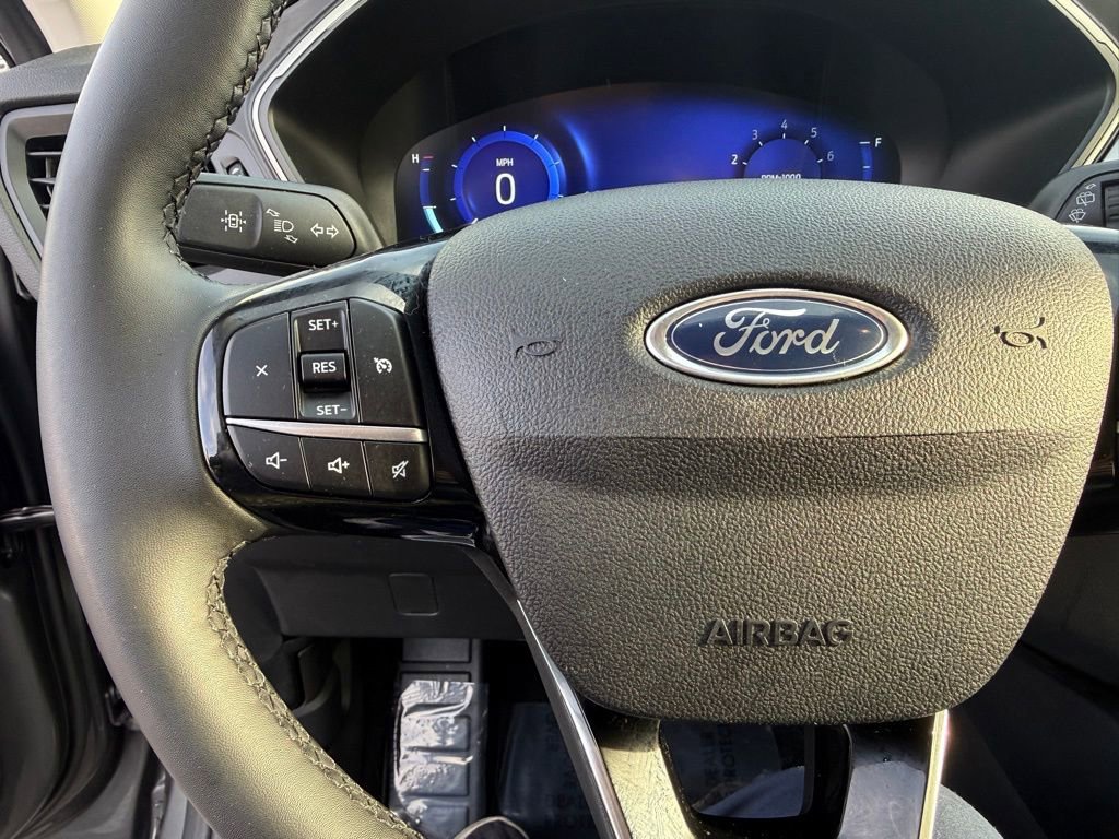 Used 2022 Ford Escape SEL w/ Technology Package image 26