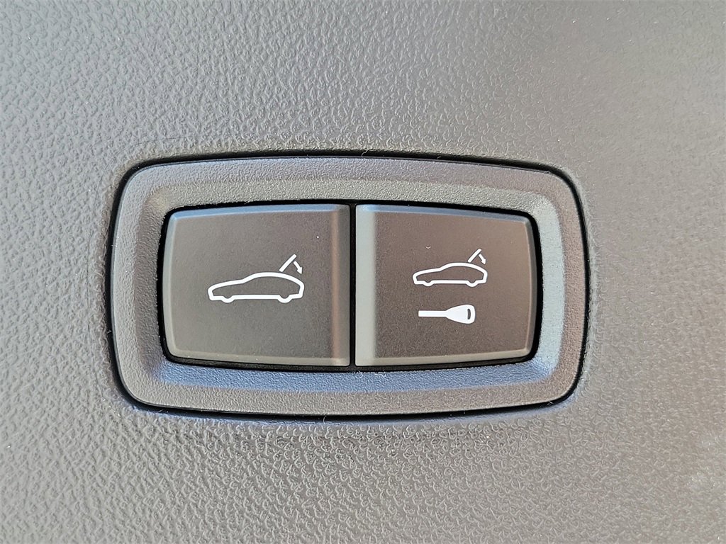 New 2025 Porsche Cayenne E-Hybrid Coupe image 18