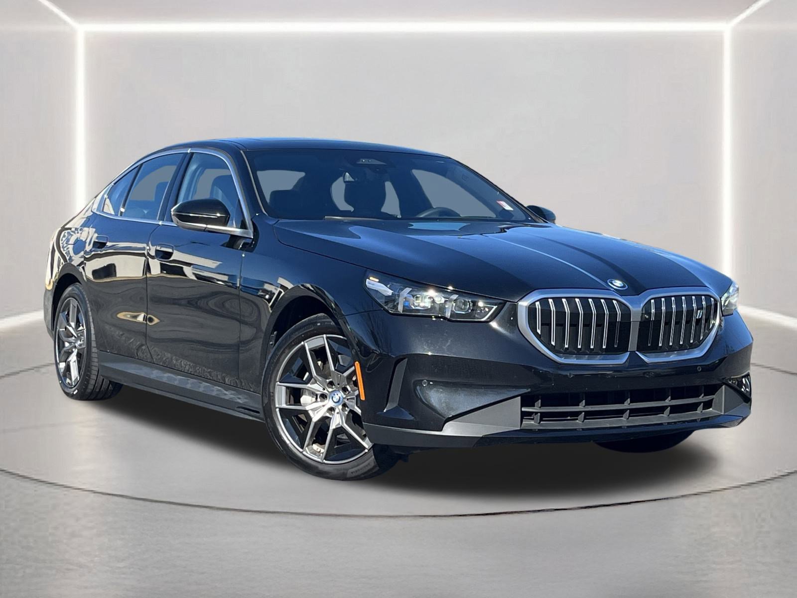 Used 2025 BMW i5 eDrive40i image 2