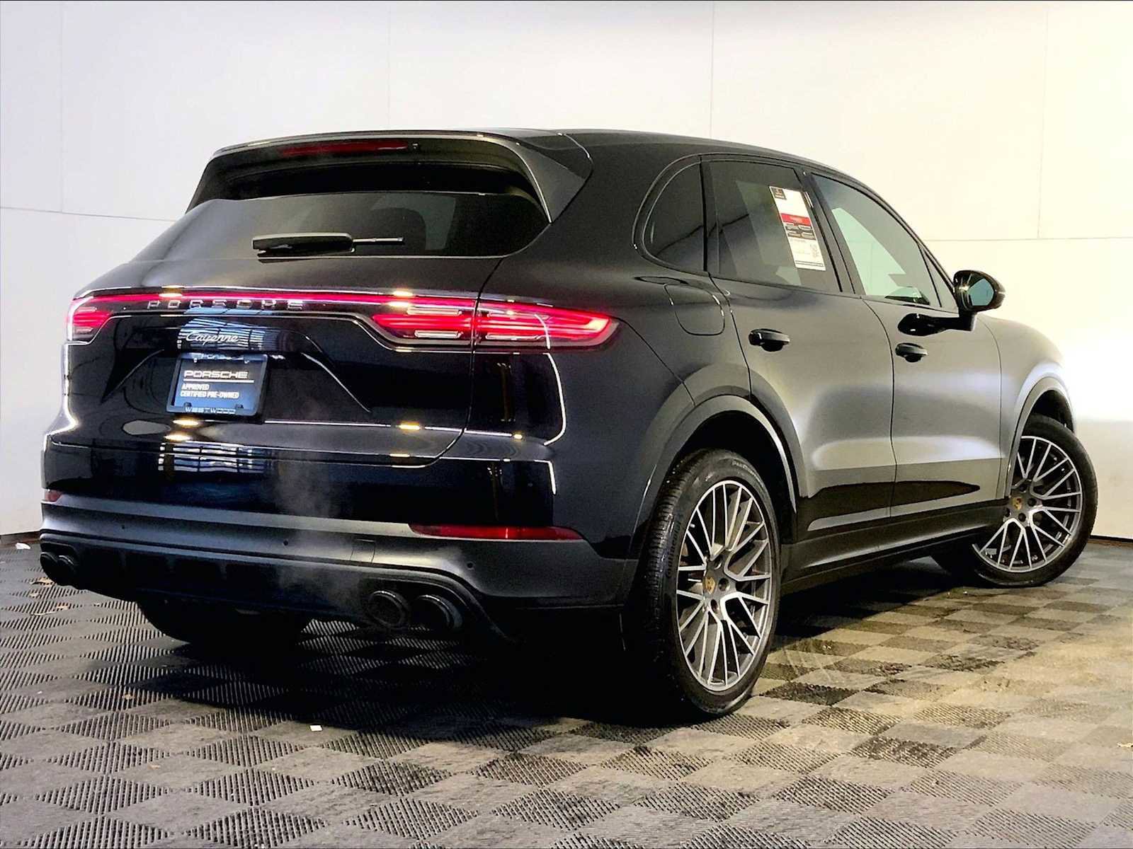 Certified 2022 Porsche Cayenne w/ Premium Package image 7
