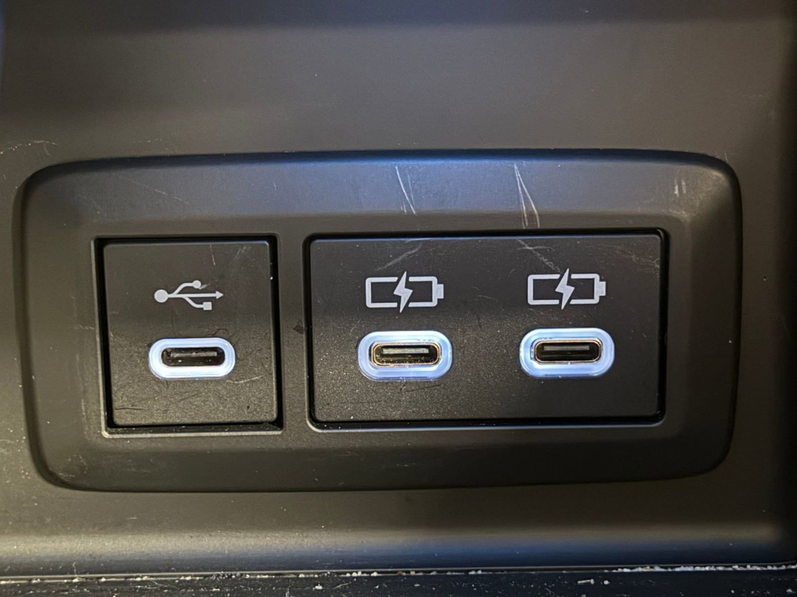 Used 2024 Toyota Venza Nightshade image 30