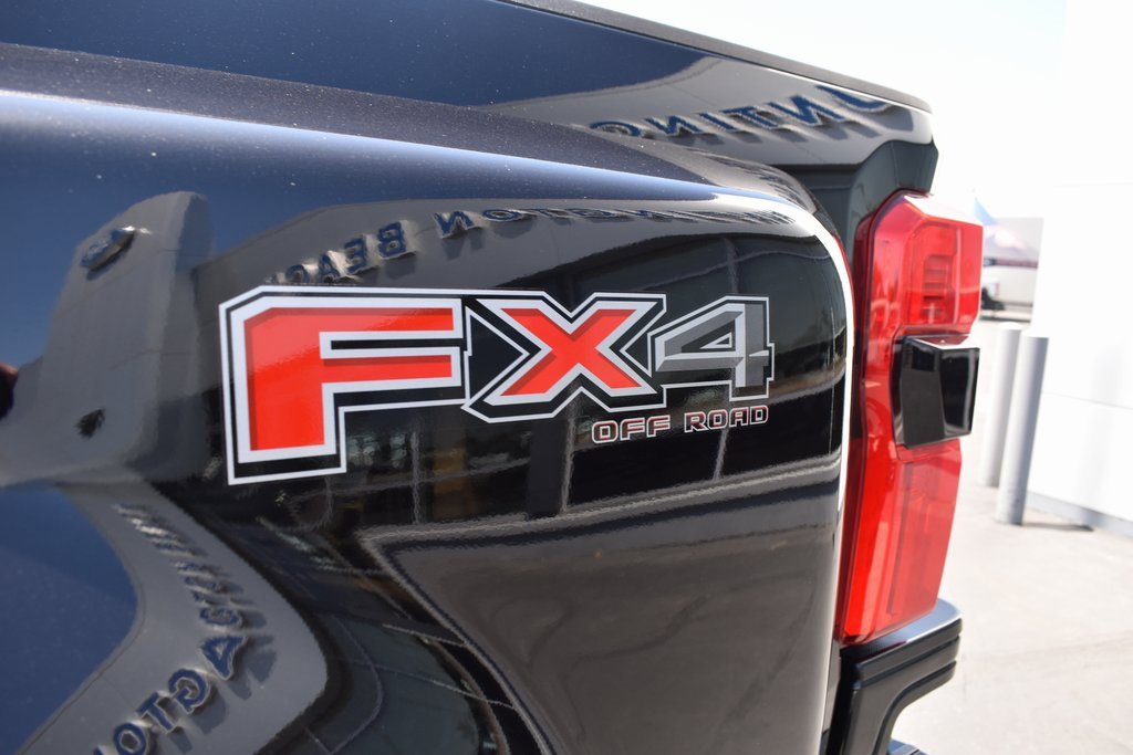 Used 2025 Ford F450 Lariat w/ FX4 Off-Road Package image 13