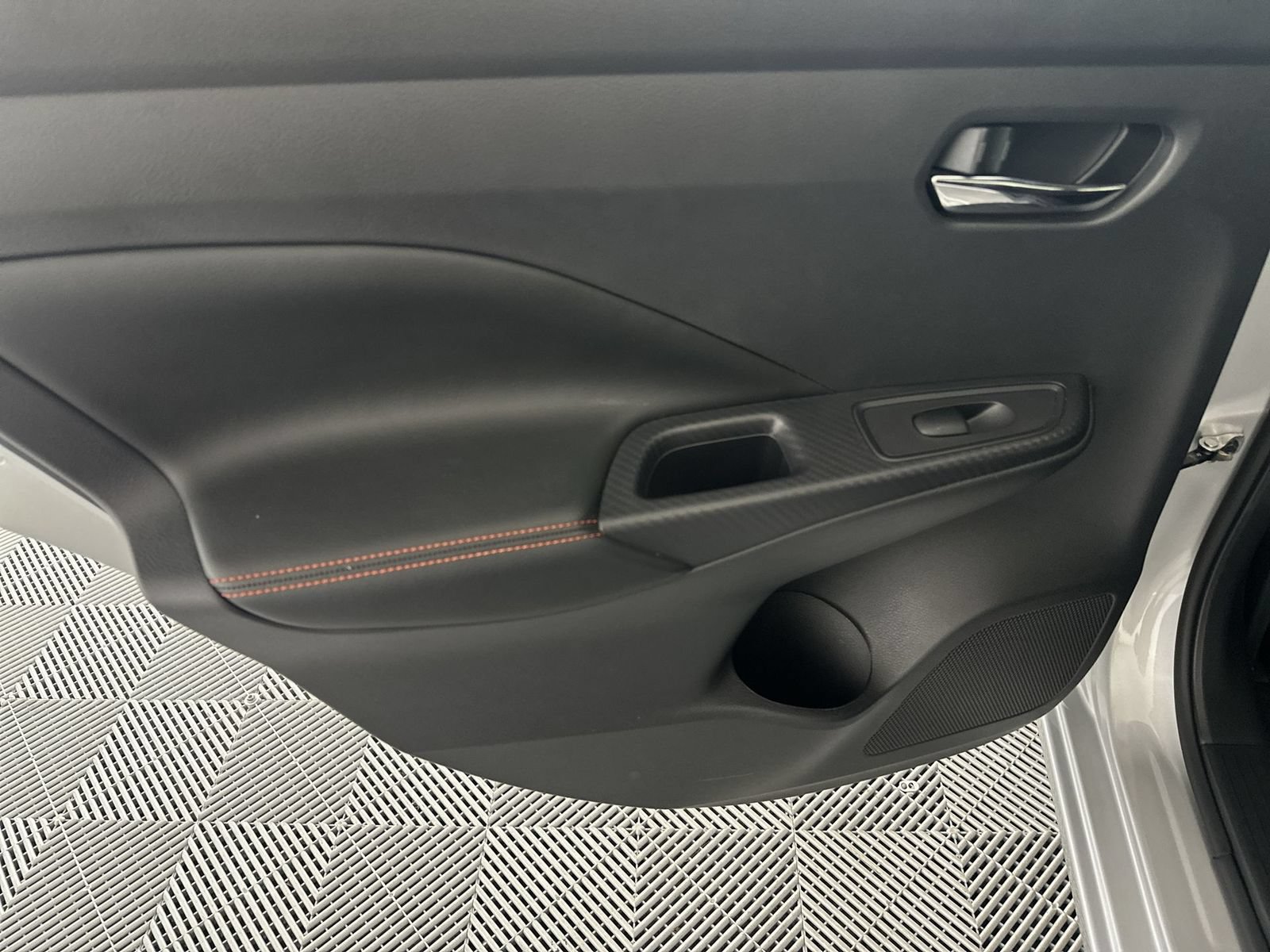 Certified 2024 Nissan Versa SR w/ Trunk Package FWD image 29
