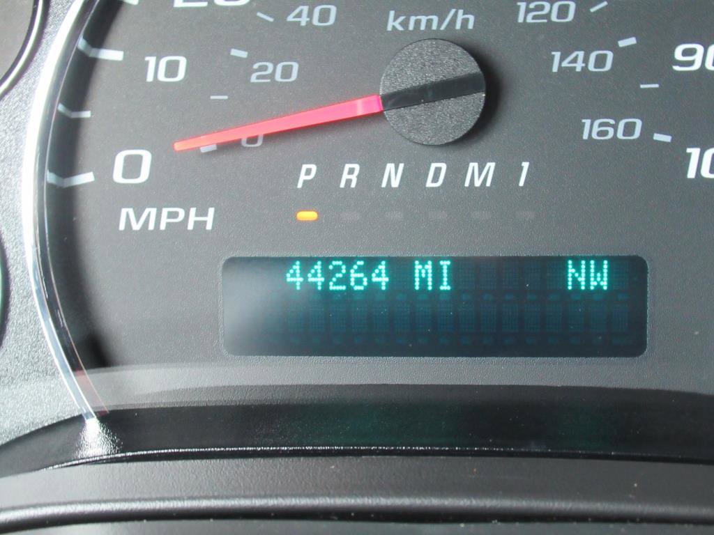 Used 2023 Chevrolet Express 2500 2500 w/ Driver Convenience Package image 25