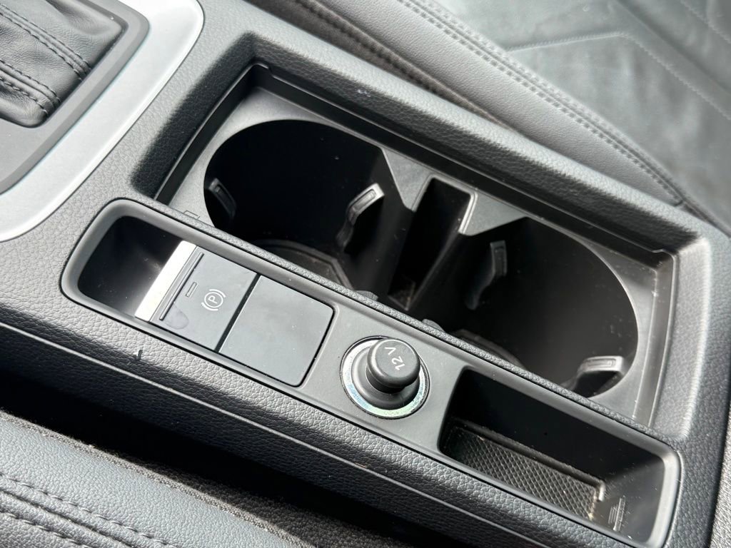 Used 2020 Audi Q3 2.0T Premium w/ Convenience Package image 28