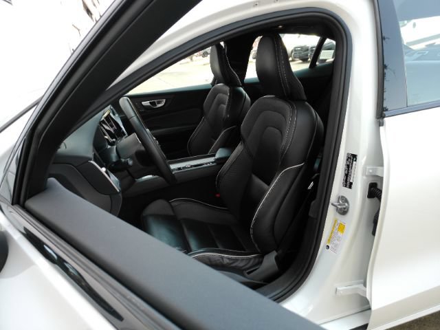 Used 2024 Volvo S60 B5 Plus w/ Climate Package FWD image 6