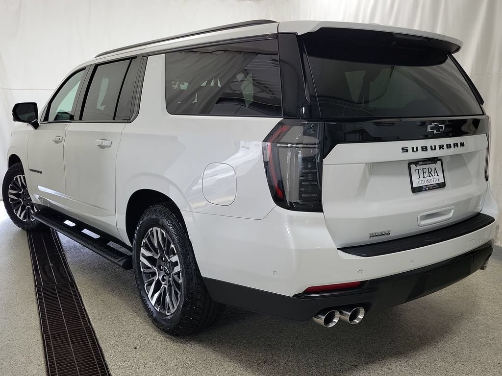Used 2025 Chevrolet Suburban Z71 w/ Z71 Off-Road Package AWD/4WD image 8