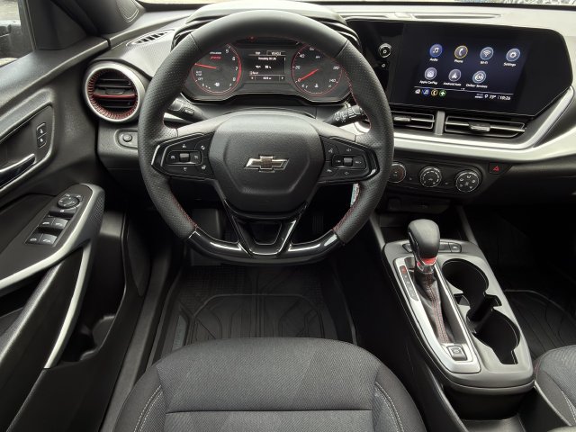 New 2026 Chevrolet Trax RS FWD image 9