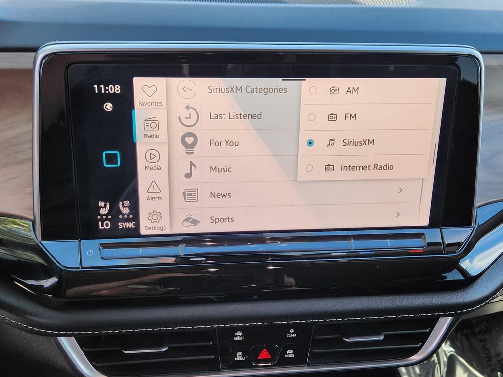Used 2024 Volkswagen Atlas SE AWD/4WD image 8