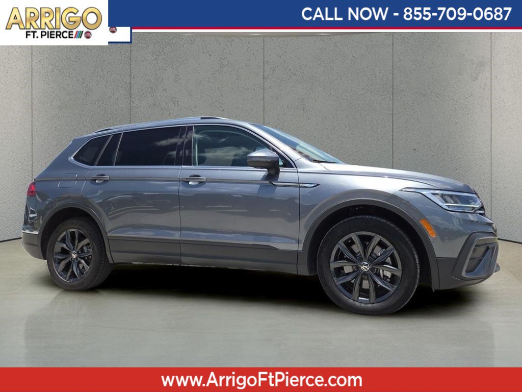 Used 2024 Volkswagen Tiguan SE FWD image 1