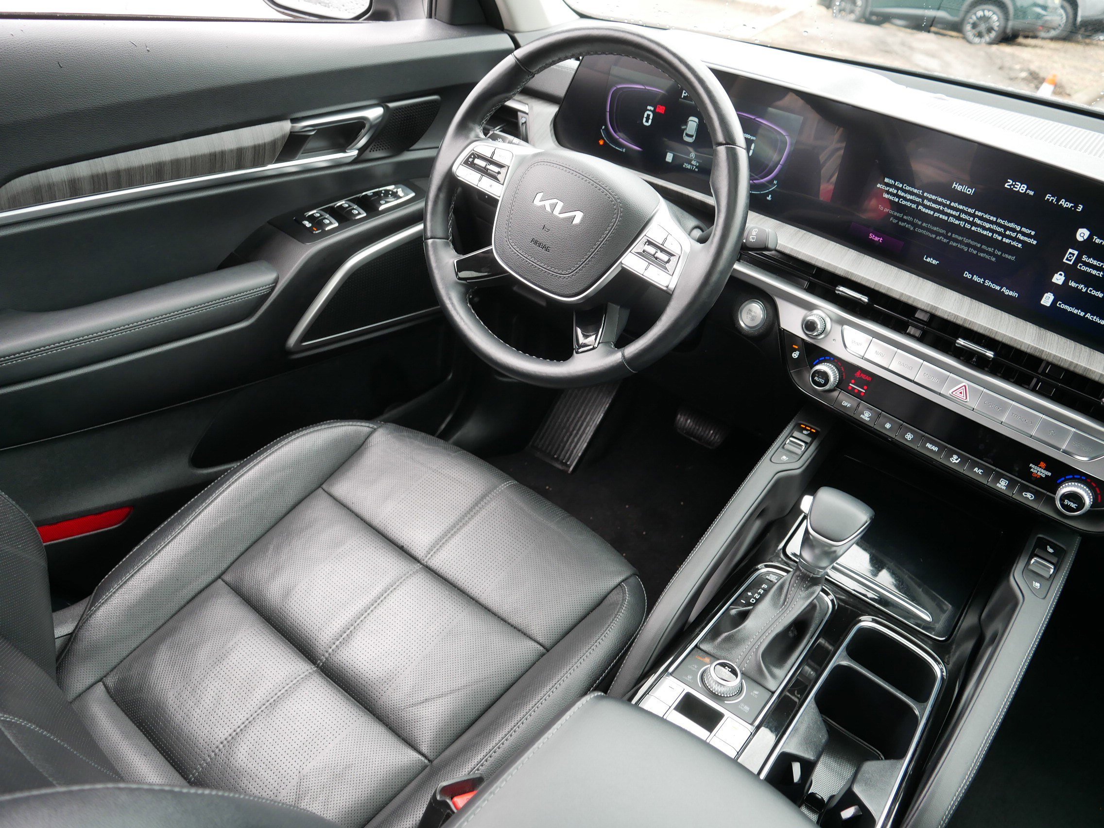 Certified 2024 Kia Telluride EX w/ EX Captain's Chair Package image 9