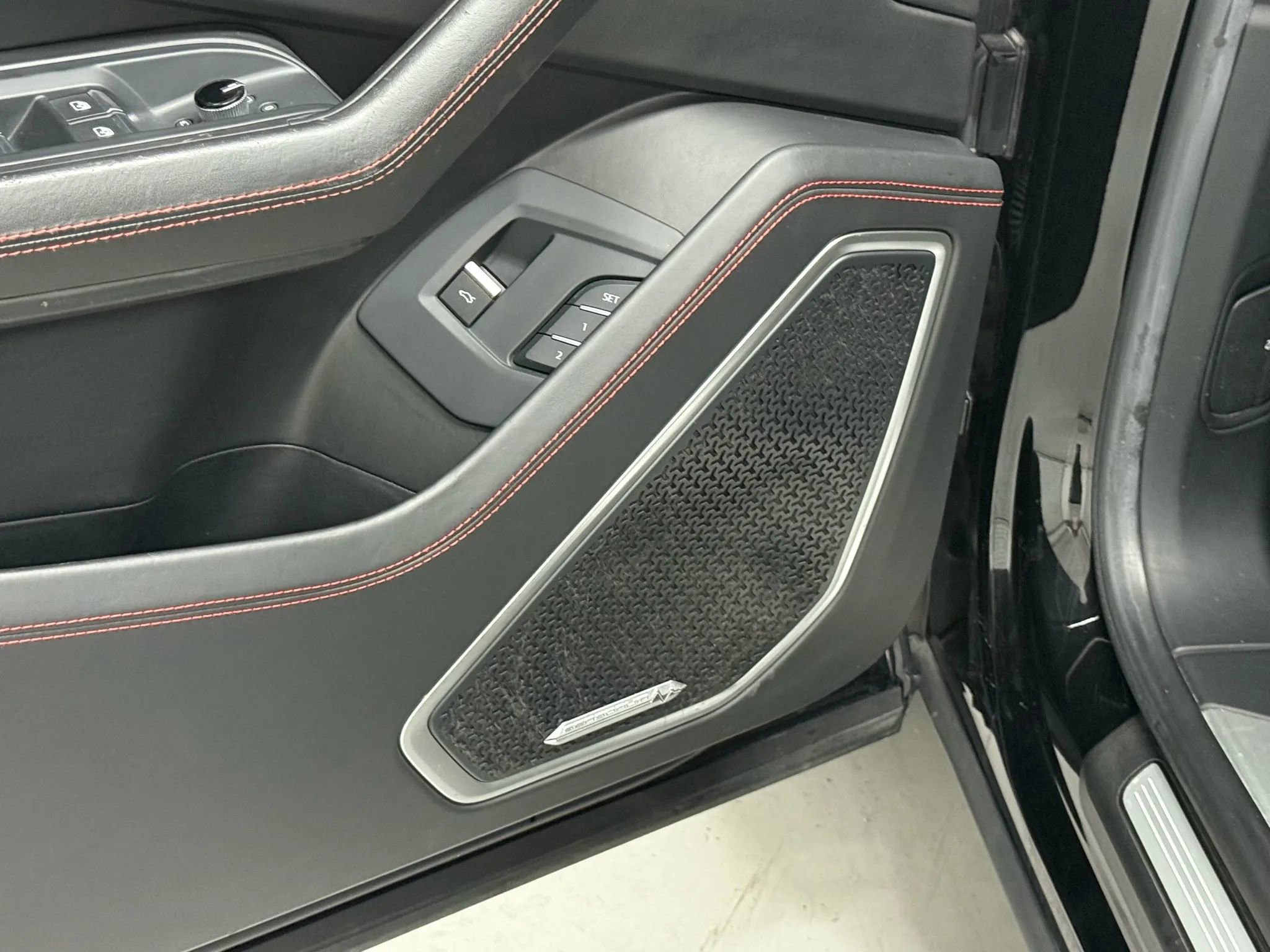 Used 2021 Lamborghini Urus image 22