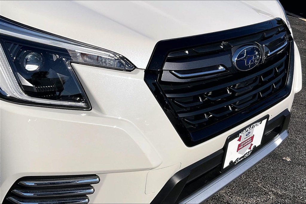 Certified 2023 Subaru Forester Touring AWD/4WD image 36