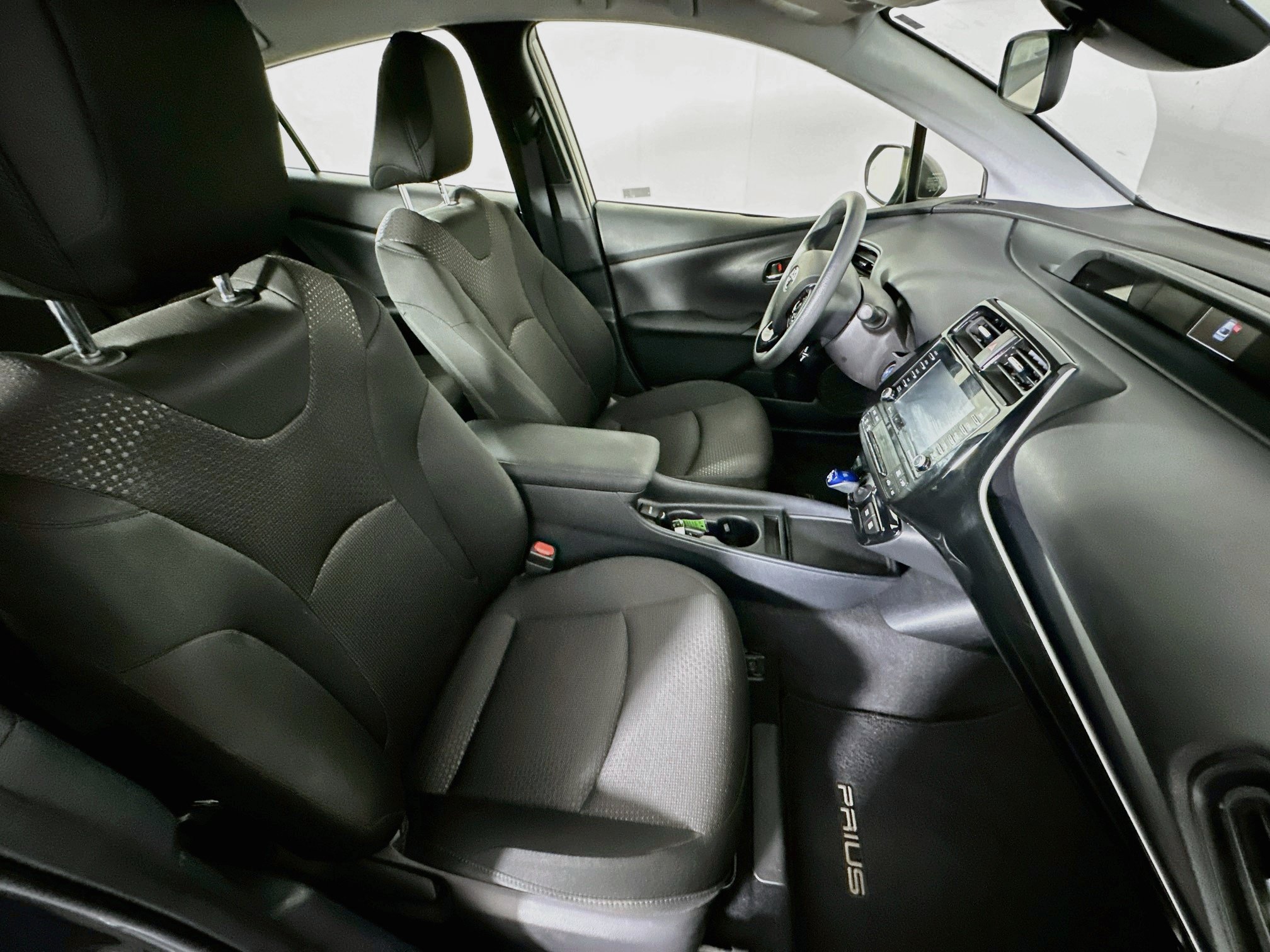 Used 2021 Toyota Prius LE w/ Carpet Mat Package (TMS) AWD/4WD image 30