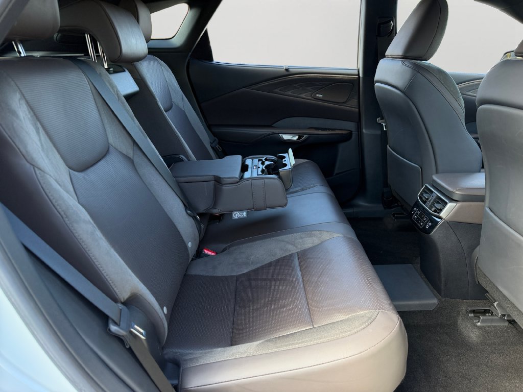 Certified 2025 Lexus RX 450h AWD w/ Convenience Package image 9