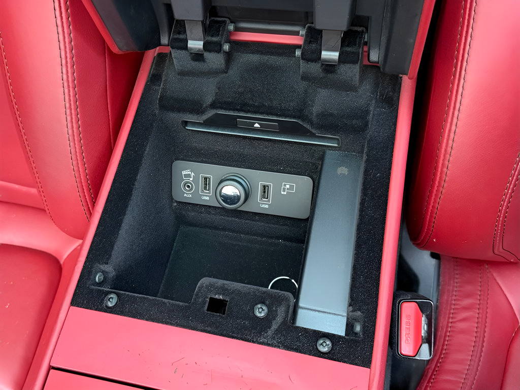Used 2016 Jaguar F-TYPE R AWD/4WD image 34