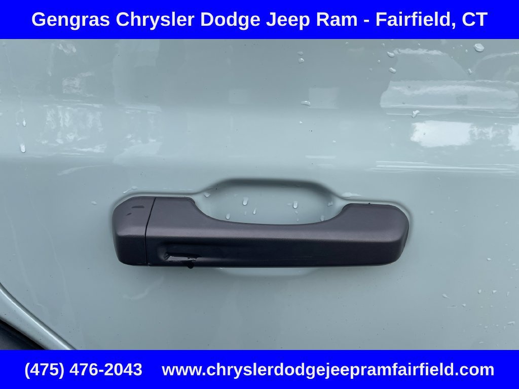 Certified 2023 Jeep Wrangler Unlimited w/ Sun & Screen Package AWD/4WD image 24