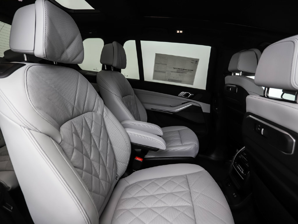 New 2027 BMW X7 xDrive40i w/ Executive Package AWD/4WD image 31