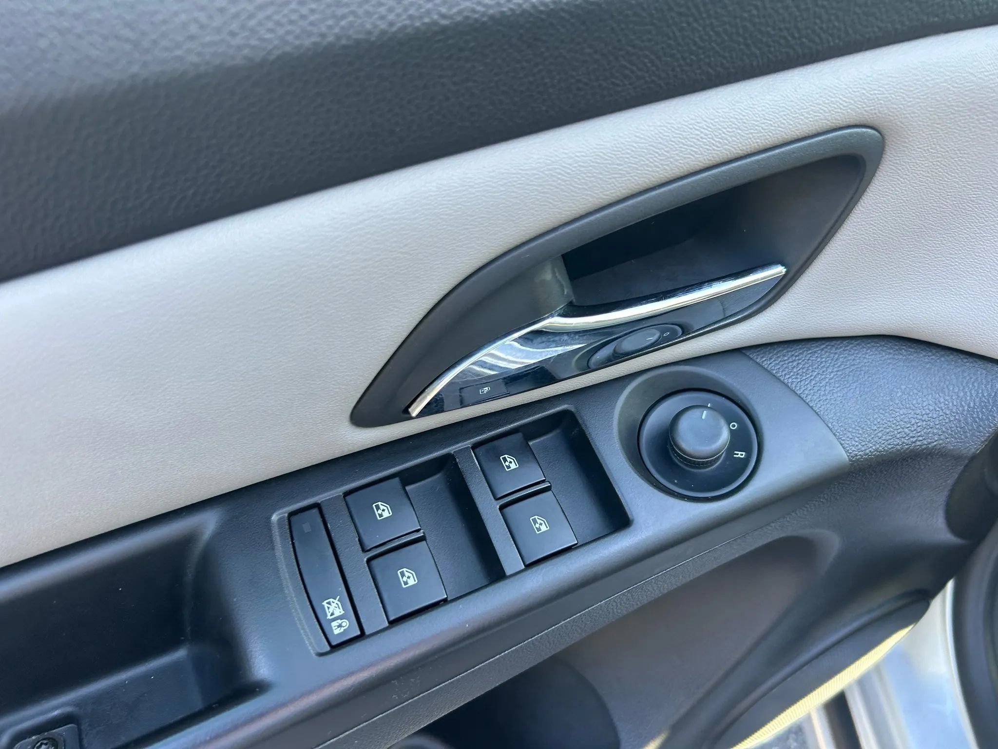 Used 2012 Chevrolet Cruze LT image 21