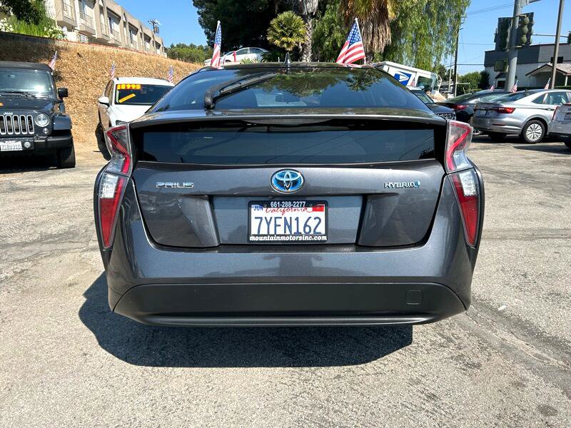 Used 2017 Toyota Prius Two image 4