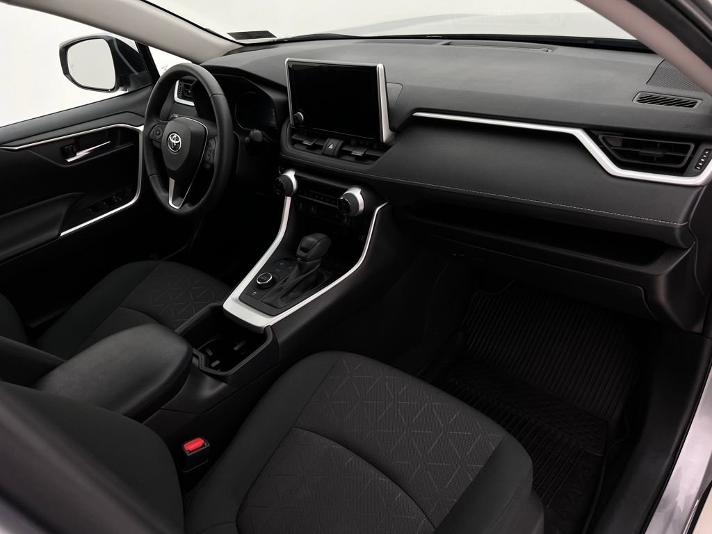 Used 2024 Toyota RAV4 XLE image 17