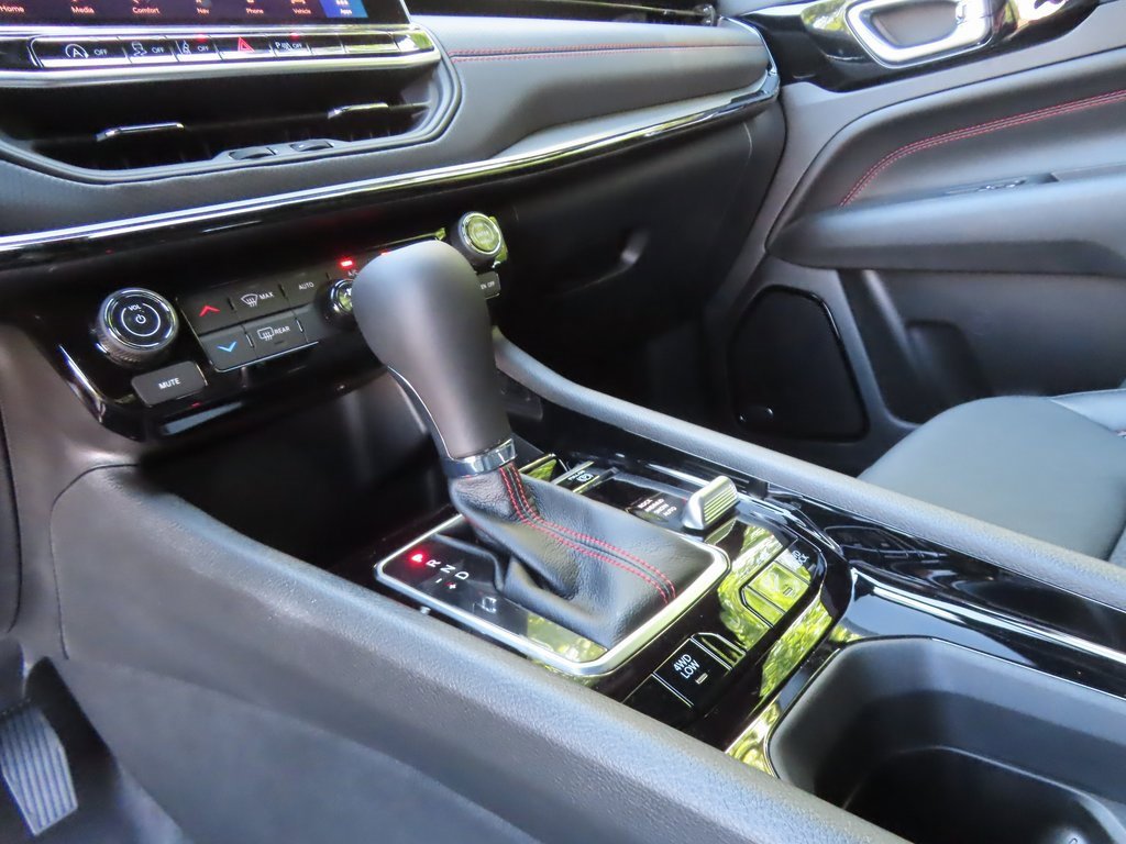 New 2026 Jeep Compass Trailhawk w/ Sun, Sound & Navigation Group image 6