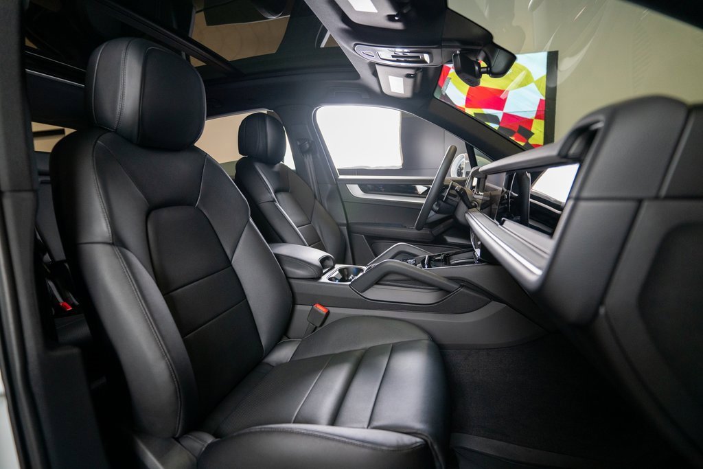New 2025 Porsche Cayenne image 15