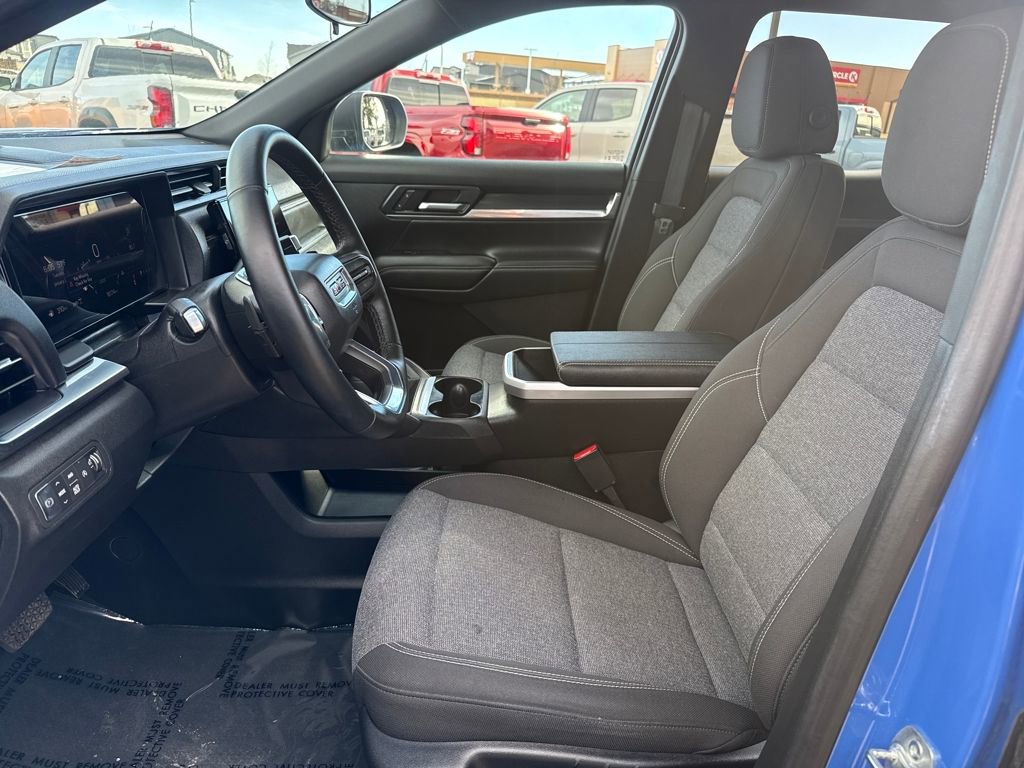 Used 2025 GMC Terrain Elevation image 9