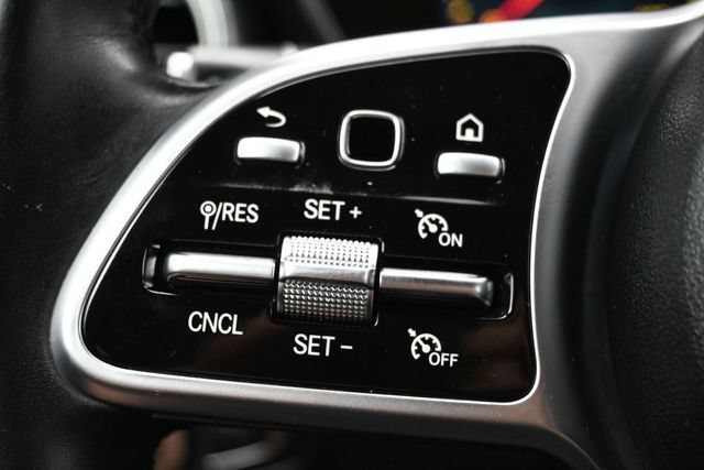 Used 2021 Mercedes-Benz GLC 300 4MATIC w/ Premium Package image 21
