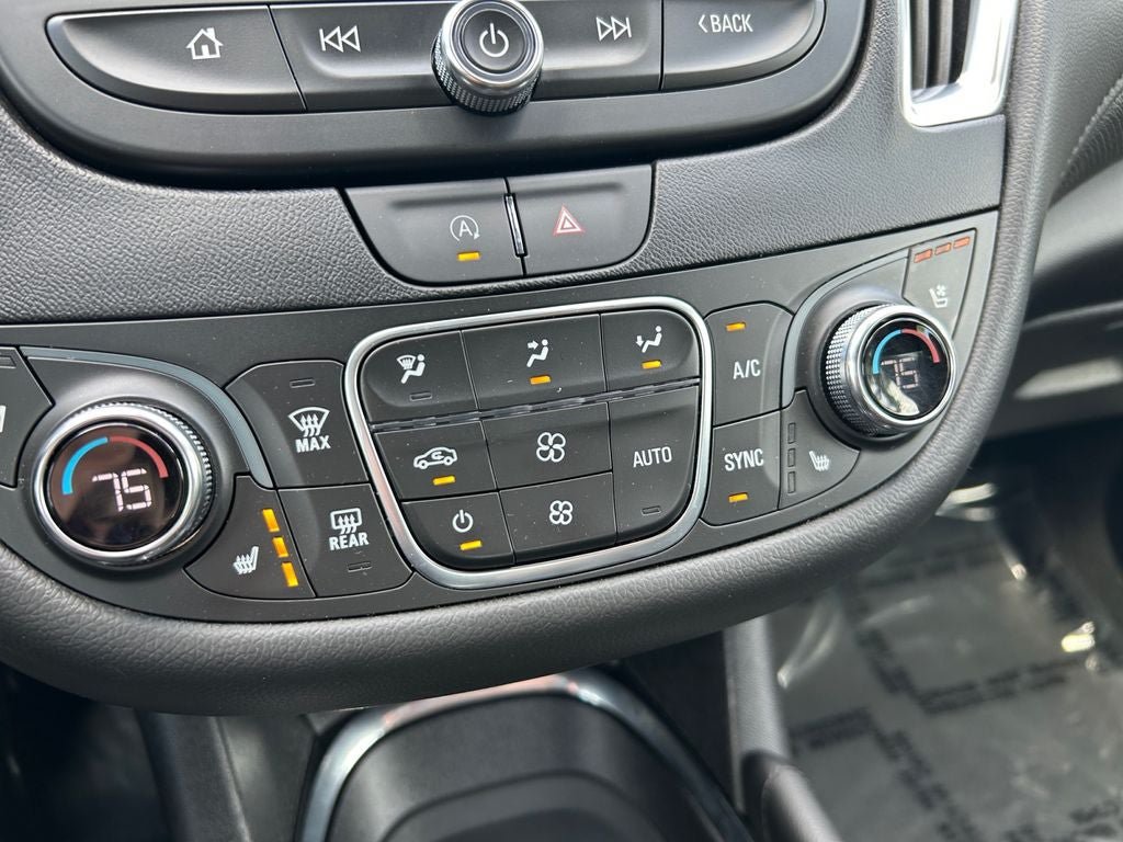 Used 2024 Chevrolet Malibu LT FWD image 33