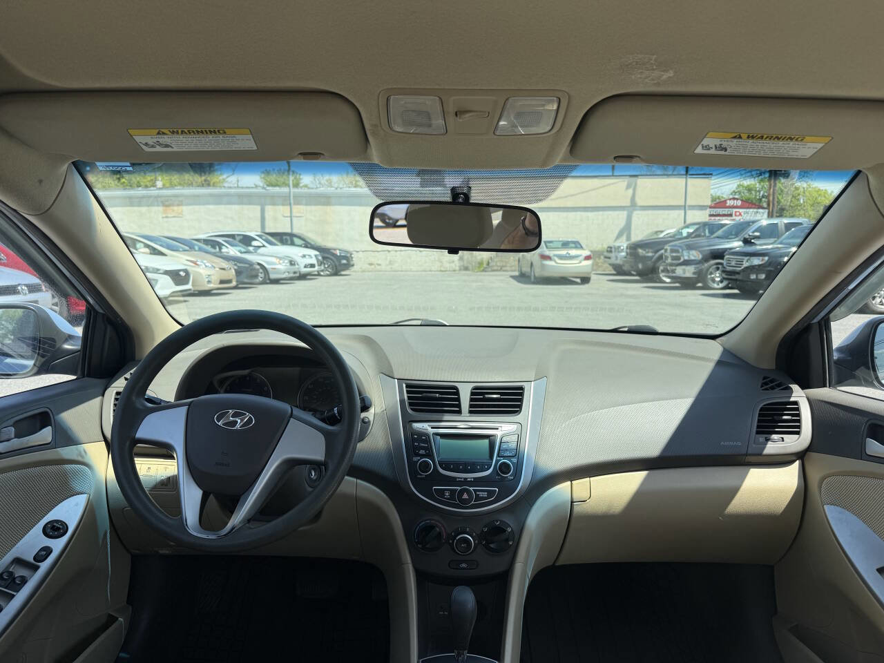 Used 2012 Hyundai Accent GLS FWD image 13