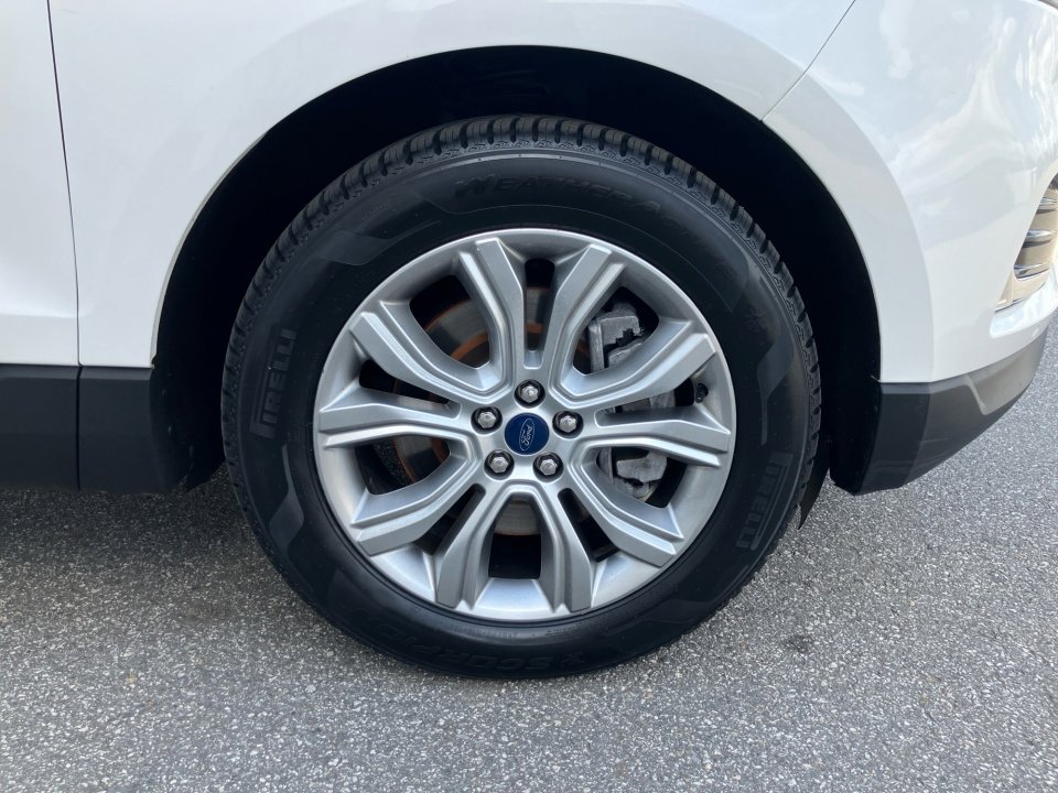 Used 2021 Ford Edge Titanium AWD/4WD image 29