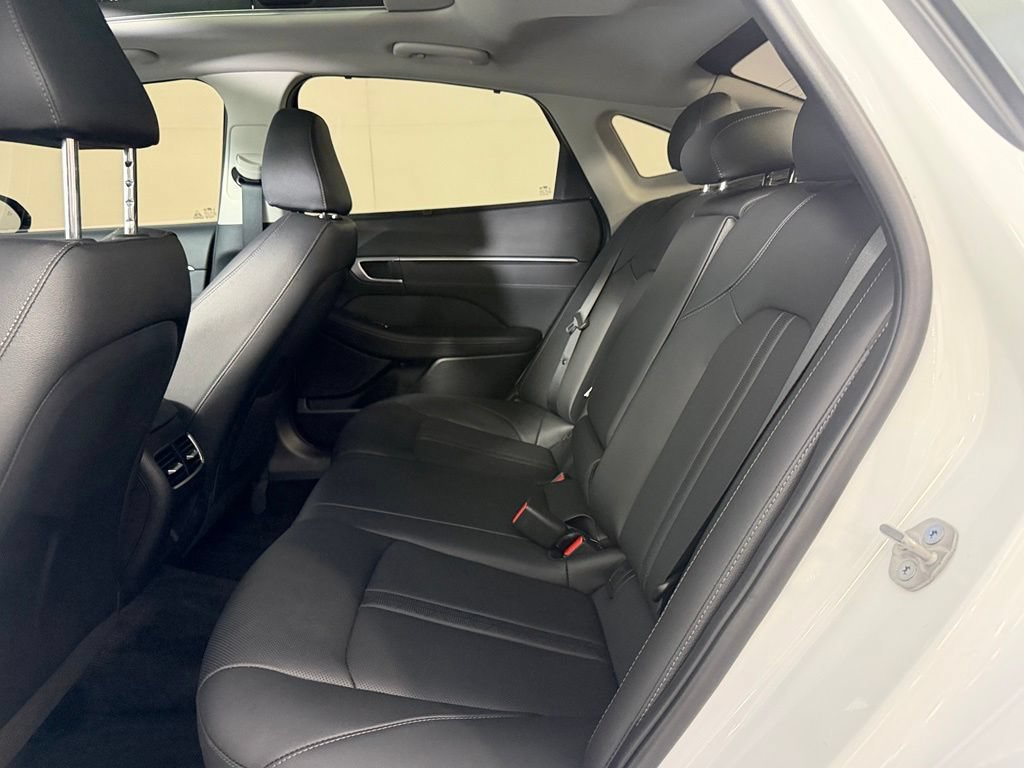Used 2025 Hyundai Sonata Limited FWD image 18