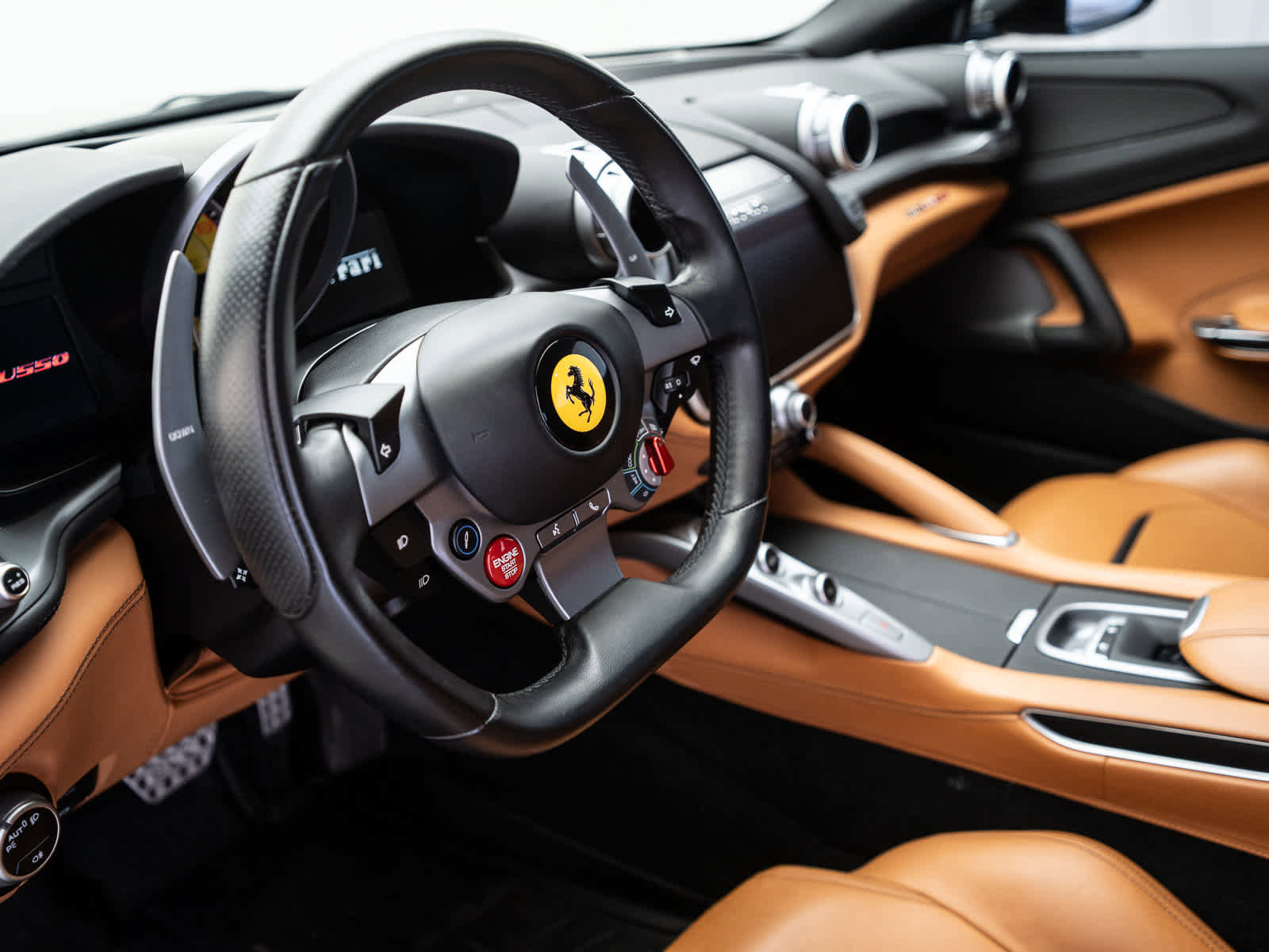 Certified 2018 Ferrari GTC4Lusso image 9