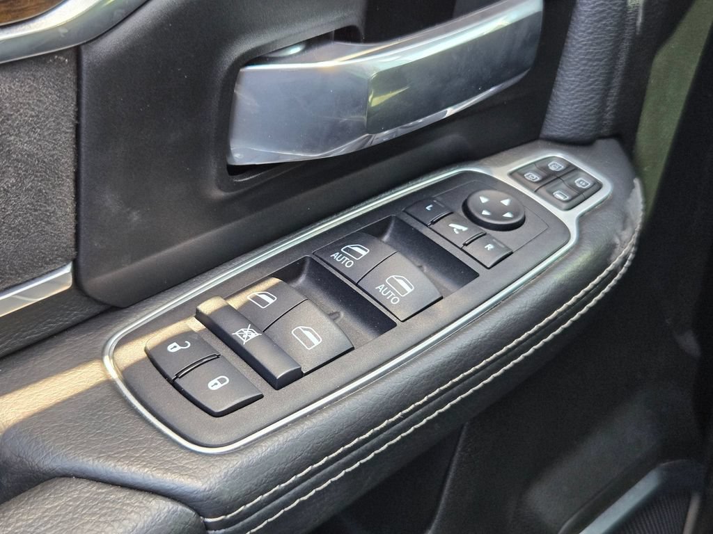 Used 2024 RAM 2500 Laramie w/ Safety Group AWD/4WD image 7