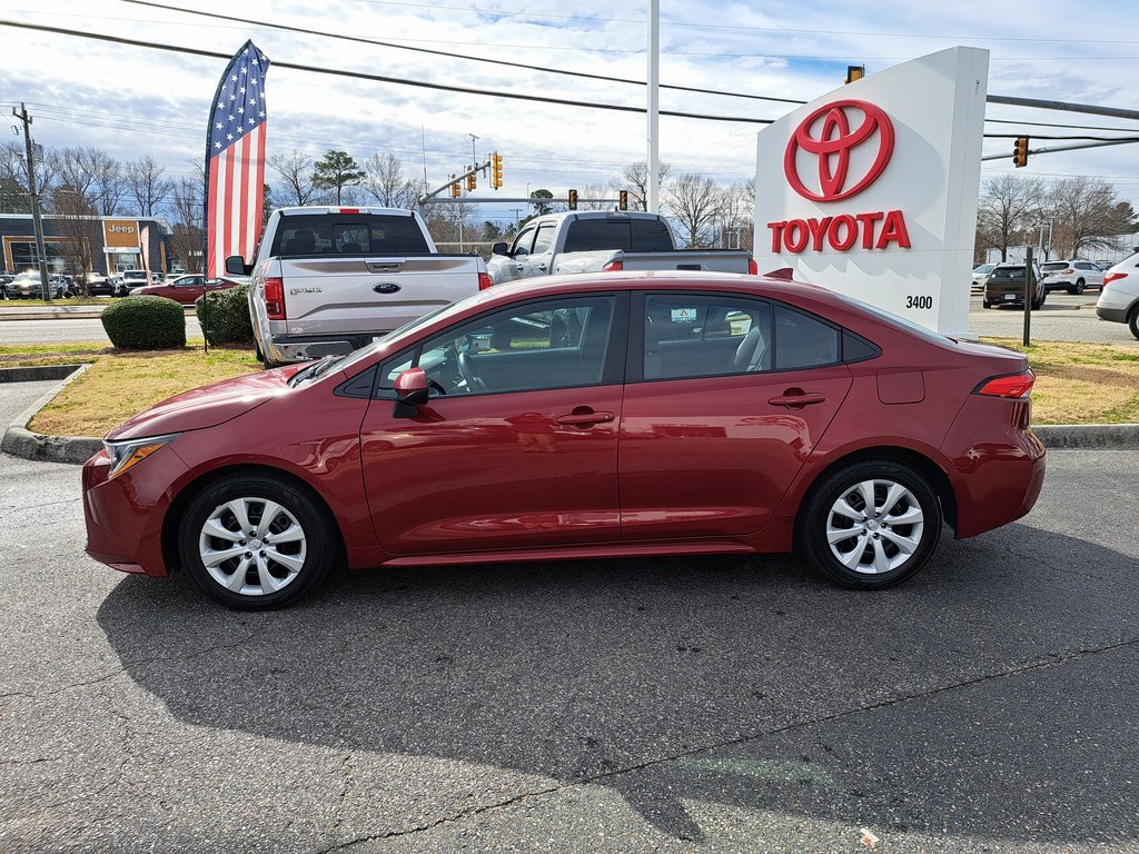 Used 2024 Toyota Corolla LE image 12