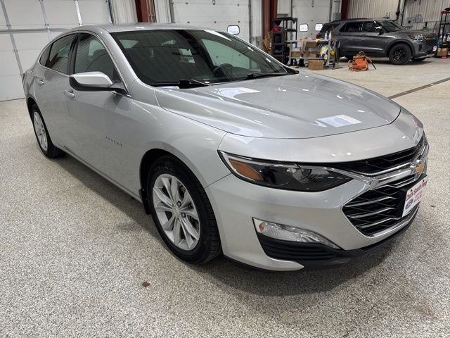 Used 2019 Chevrolet Malibu LT w/ Driver Confidence Package II image 3