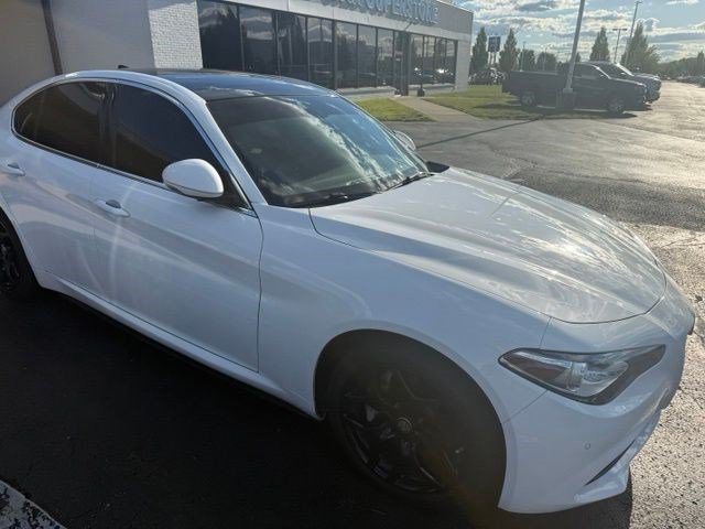 Used 2021 Alfa Romeo Giulia Ti w/ Active Assist 2 Package TI AWD/4WD image 13