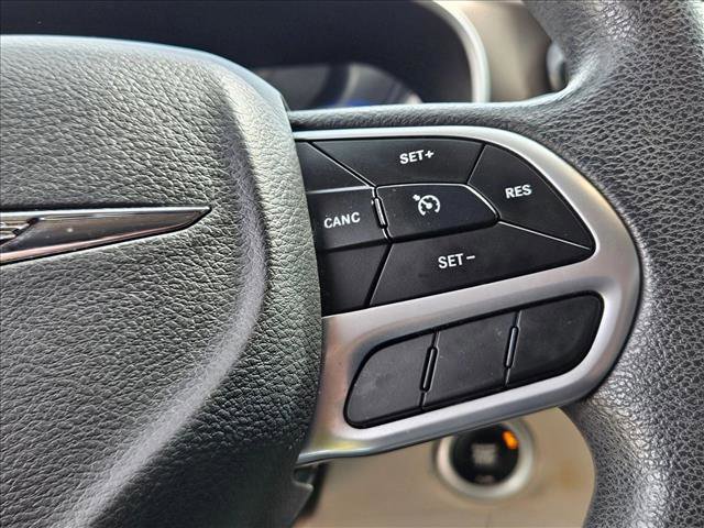 Used 2018 Chrysler Pacifica Touring Plus image 20