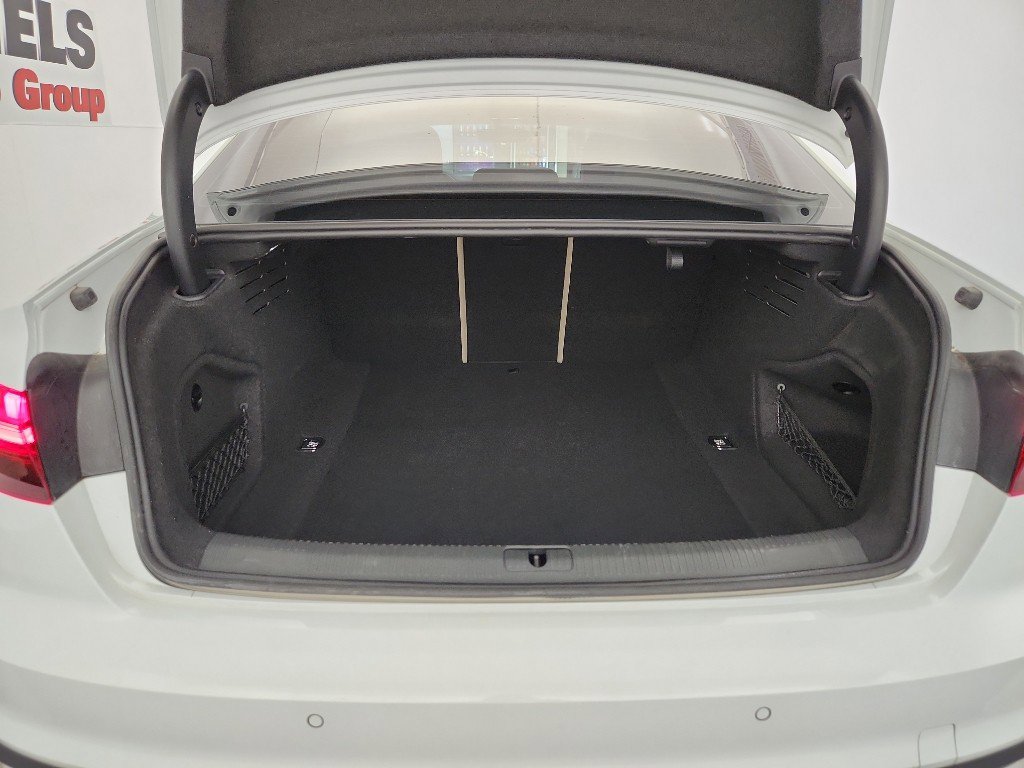 Used 2023 Audi A4 2.0T Premium w/ Convenience Package image 36