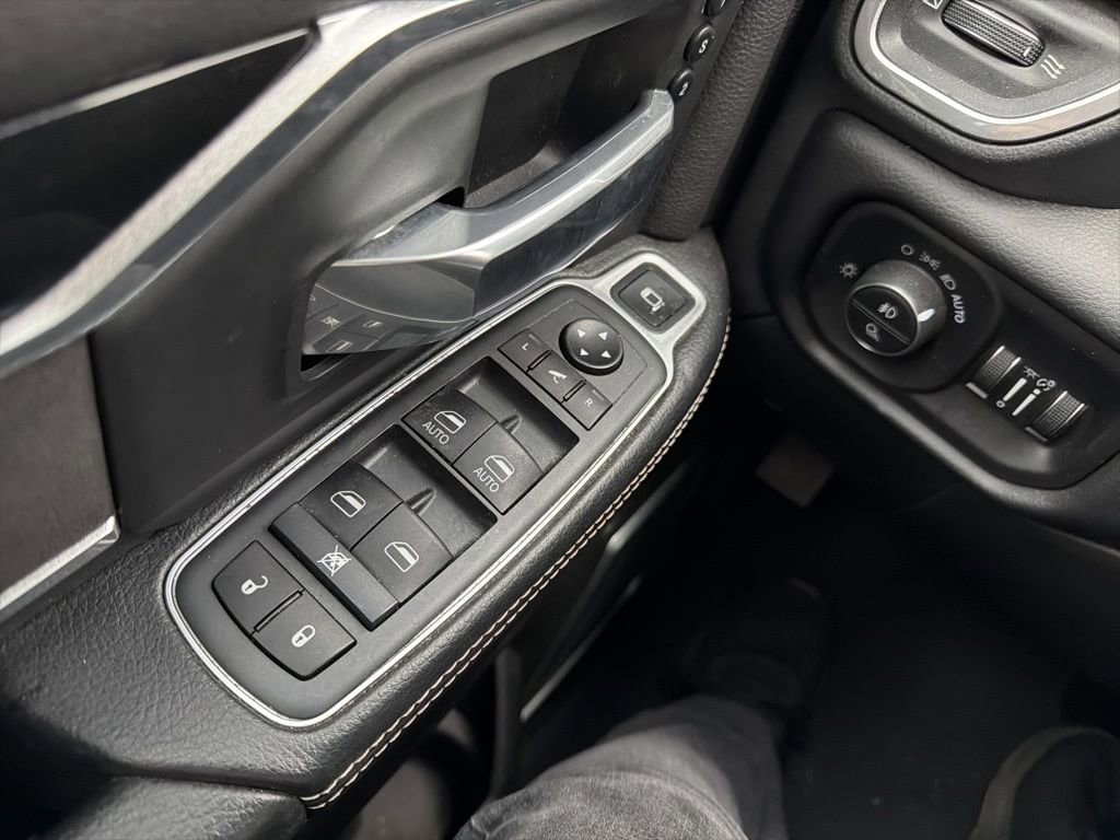Used 2020 RAM 2500 Laramie AWD/4WD image 17