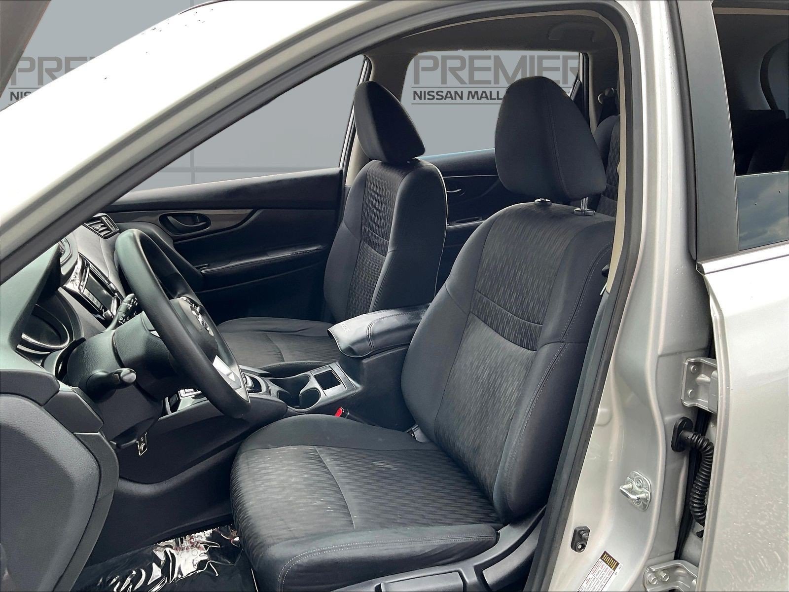 Used 2019 Nissan Rogue S FWD image 23