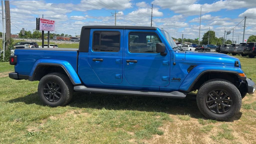 Used 2022 Jeep Gladiator Sport AWD/4WD image 8