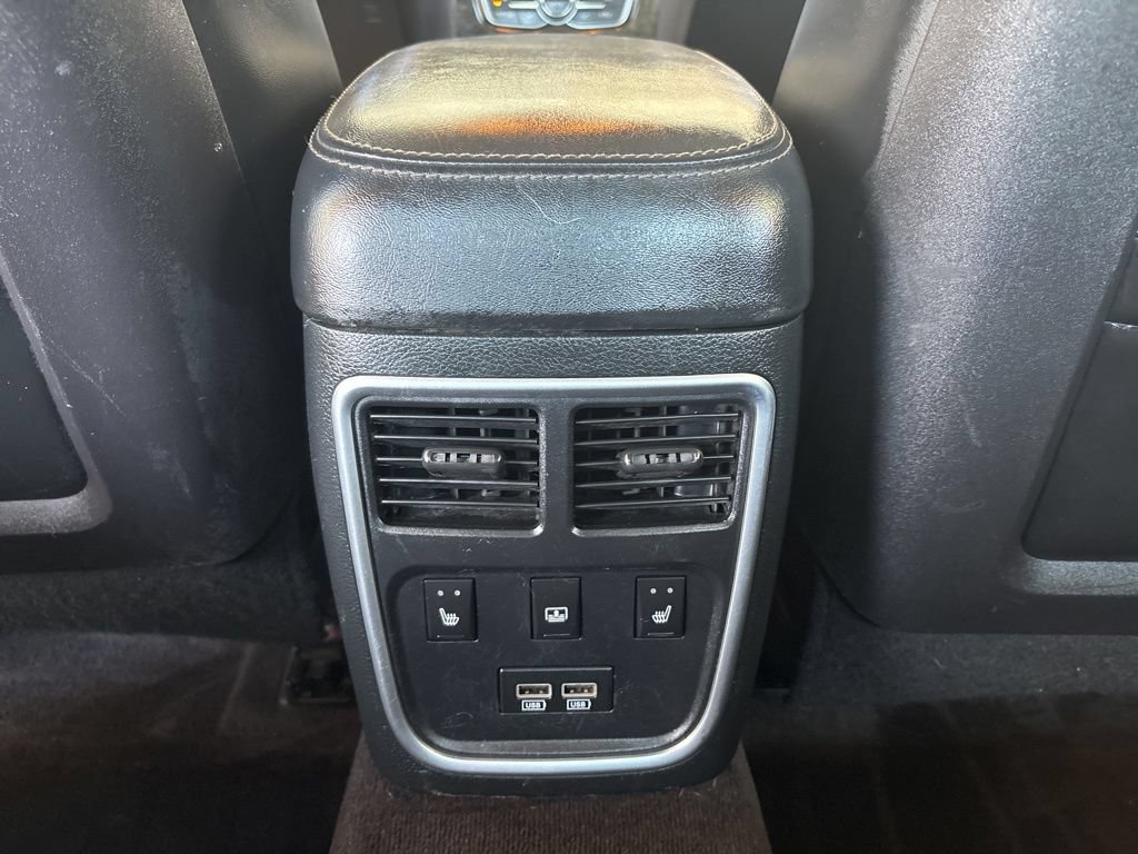 Used 2017 Chrysler 300 C RWD image 20