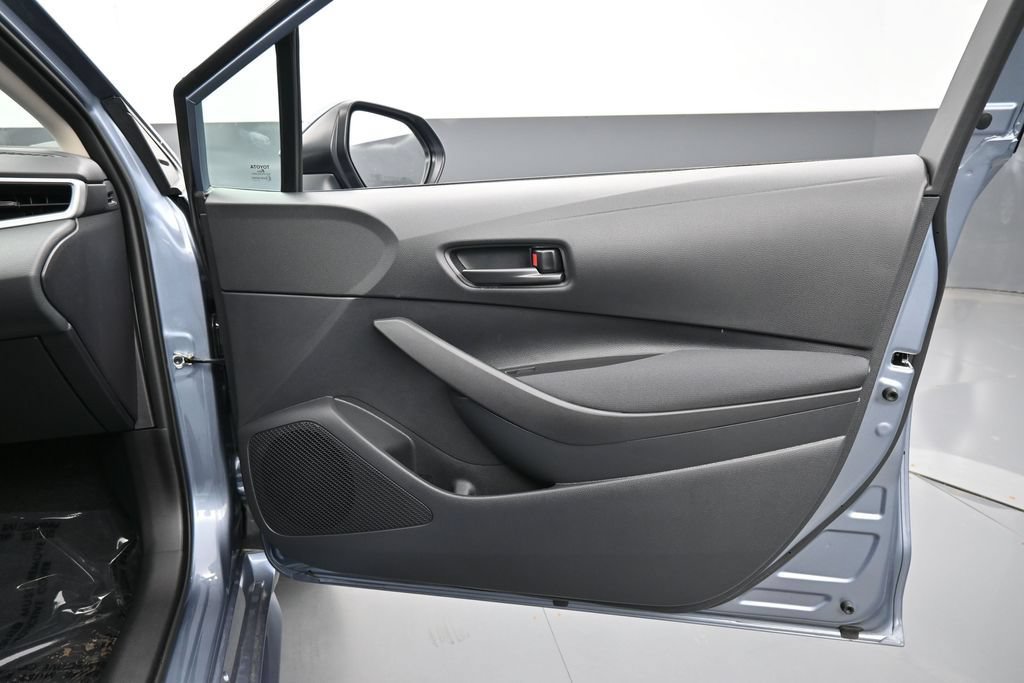 Used 2026 Toyota Corolla LE w/ LE Premium Package FWD image 30