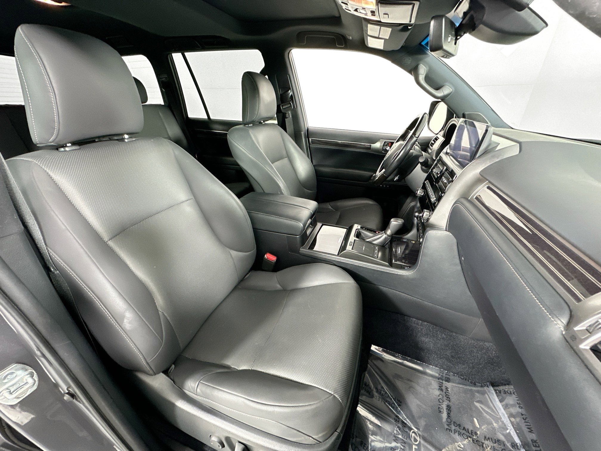 Used 2022 Lexus GX 460 Premium w/ Accessory Package AWD/4WD image 30