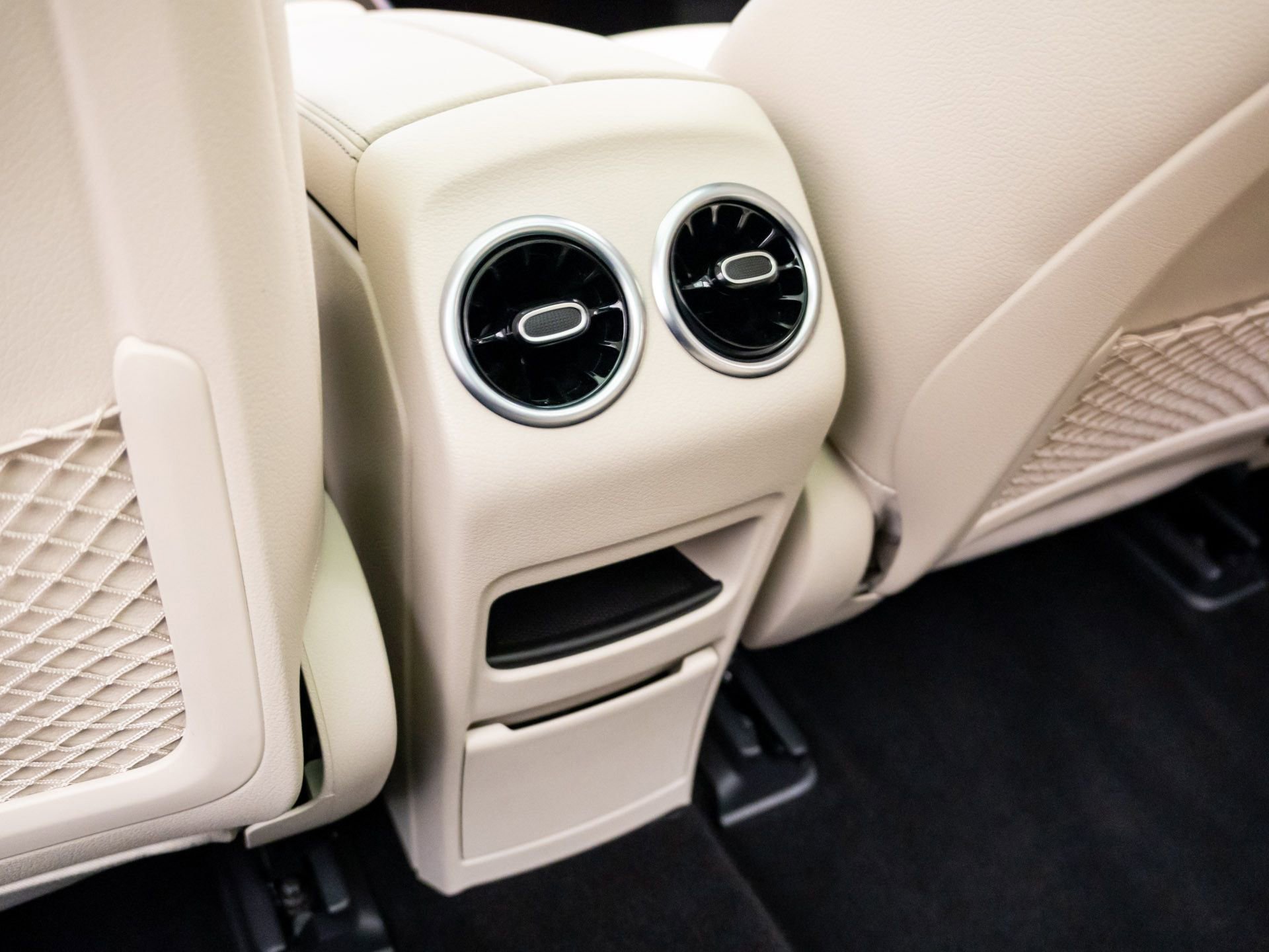 Used 2023 Mercedes-Benz EQB 350 4MATIC SUV image 21