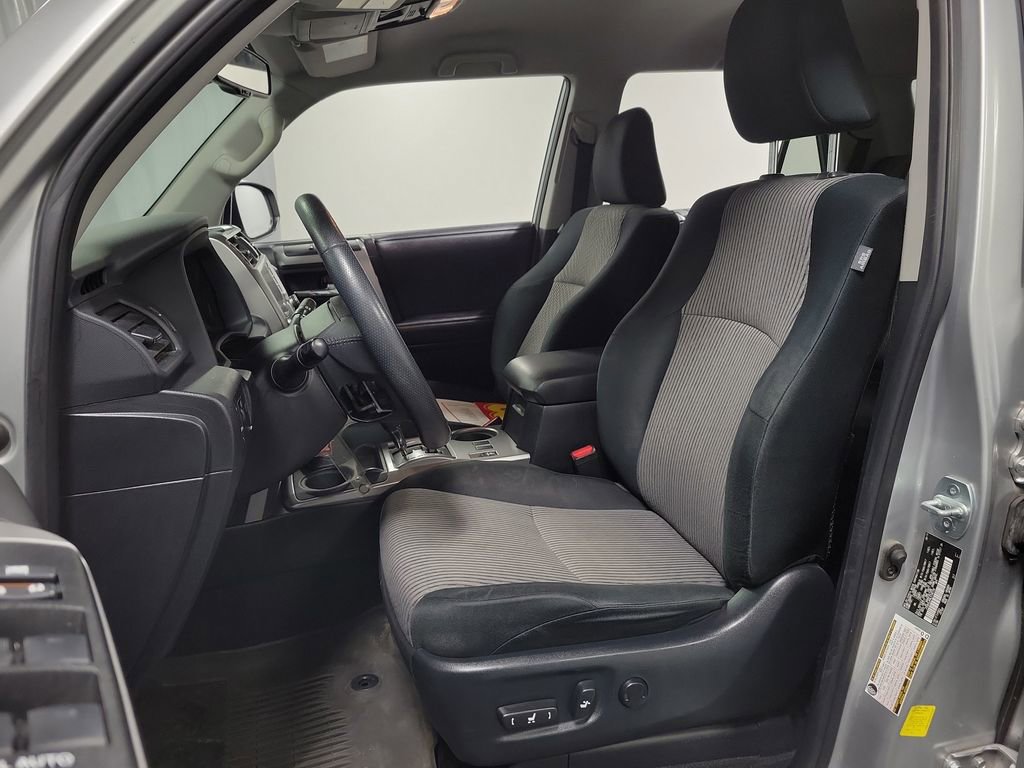 Used 2020 Toyota 4Runner SR5 AWD/4WD image 13